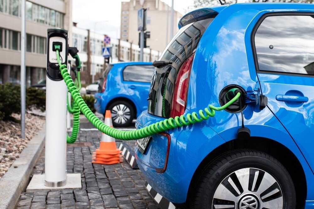 Преимущества электромобилей для бизнеса: экономия и экологический эффект